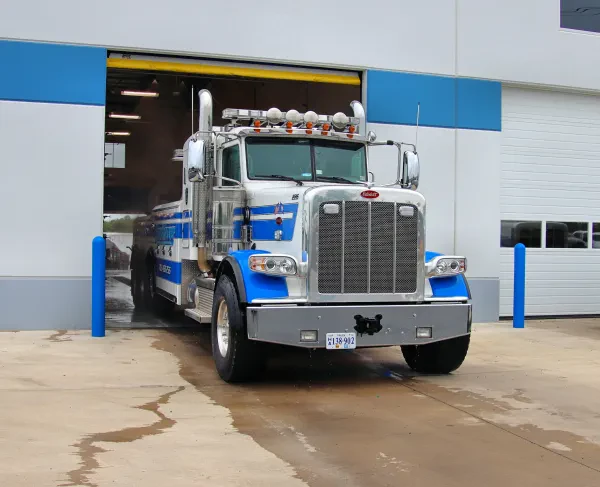 Road Runner Heavy Duty Towing & Semi Truck Towing - photo 3