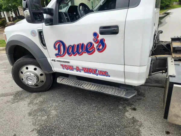 Dave's Tow-Away Inc - photo 3
