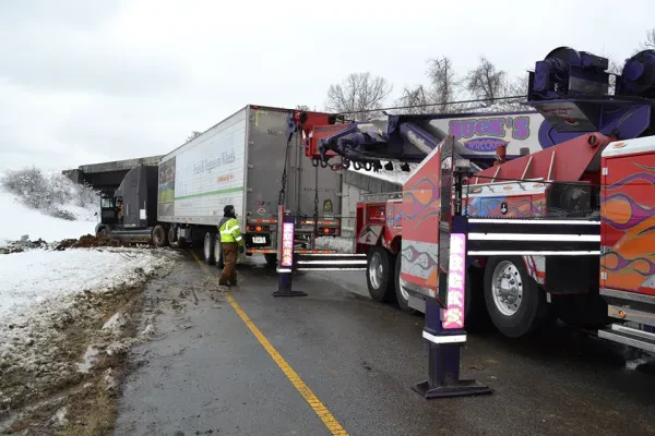 Buck's Wrecker Service - photo 4