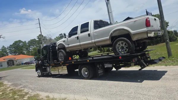 ÁNGELES TOWING SERVICE & RECOVERY - photo 3