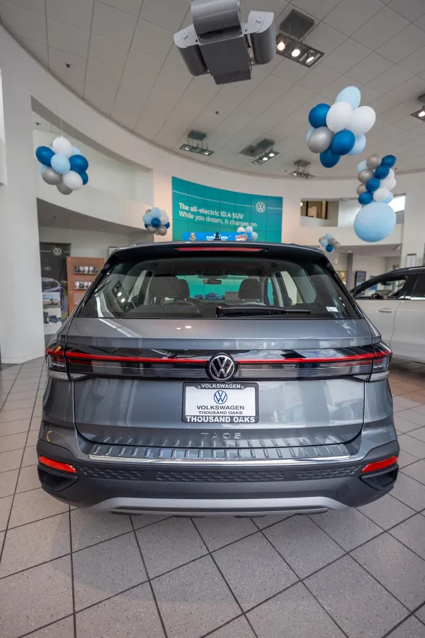 Volkswagen Thousand Oaks - photo 3