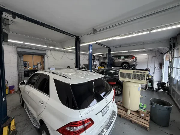 Andy's Woodfield Auto Service & Sales - photo 3