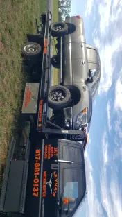 Leyva's Towing