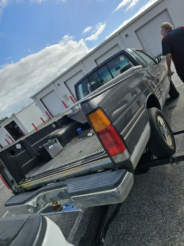 Fred Buys Junk Cars - photo 3