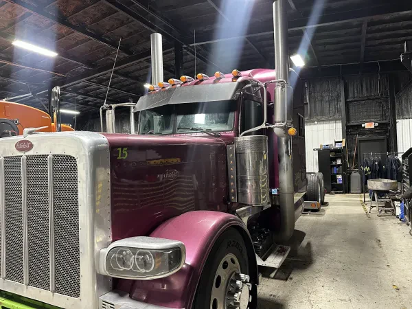 TNT HEAVY TRUCK AND TRAILER REPAIR . 24hr MOBILE - photo 3