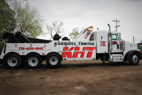 Knob Hill Towing - photo 3