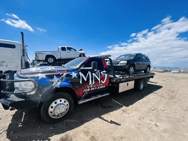 MNS Towing - photo 2