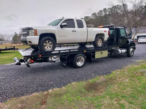 DC Towing & Recovery LLC - photo 3