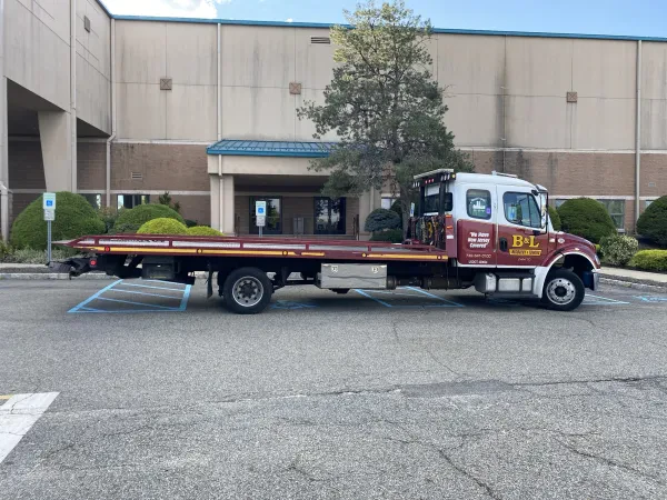 B&L Recovery & Towing - photo 3