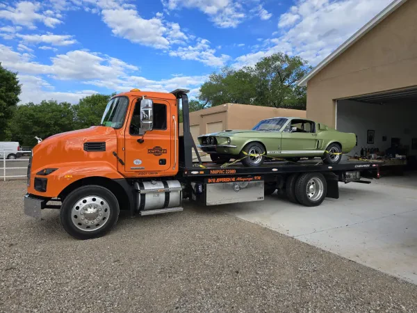 Knittles Towing Services - photo 3