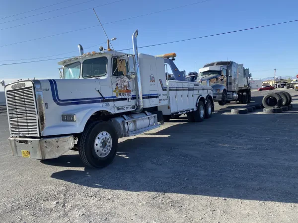 Ready Rigs Towing, LLC - photo 2