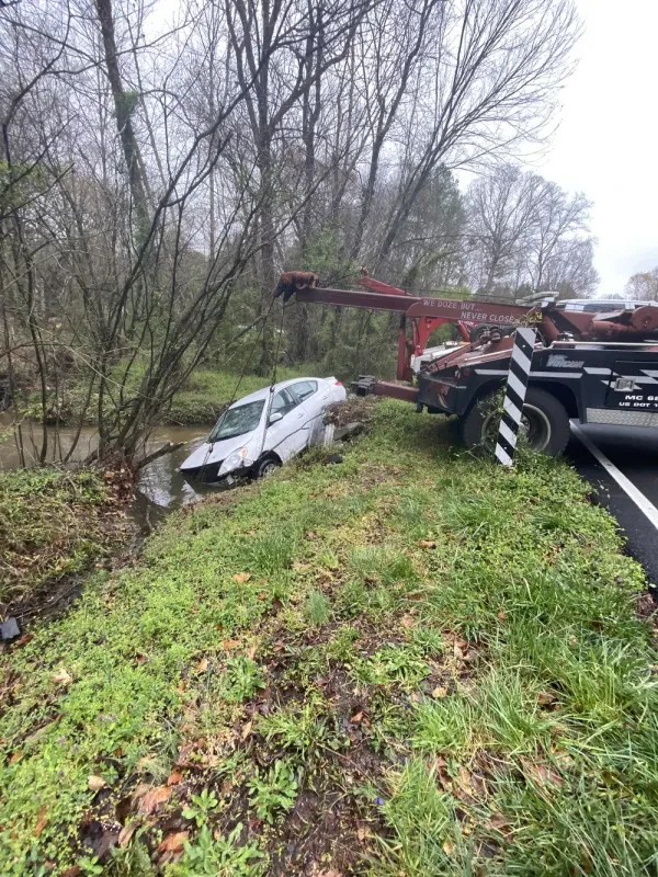 Fred's Wrecker Service LLC - photo 4