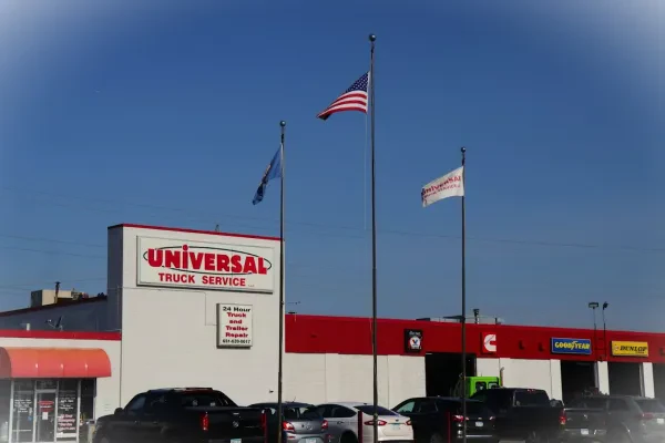Universal Truck Service, LLC. - photo 2