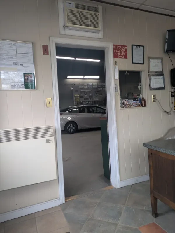 Bob's Auto Body Inc - photo 3