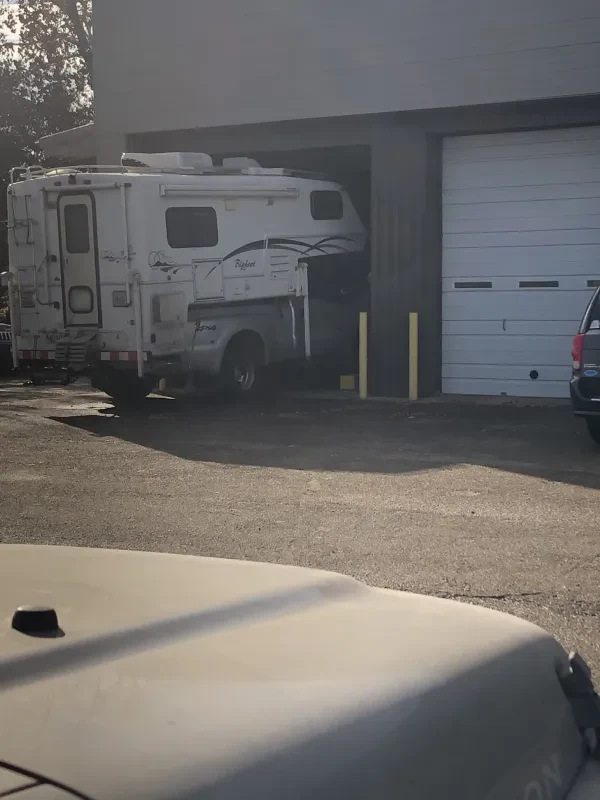 Frank's Body Shop & Wrecker Service - photo 2