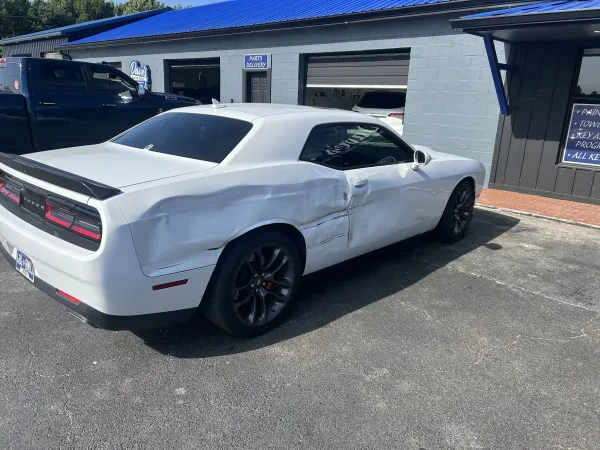 Dave's Auto Body Shop & Towing - photo 4