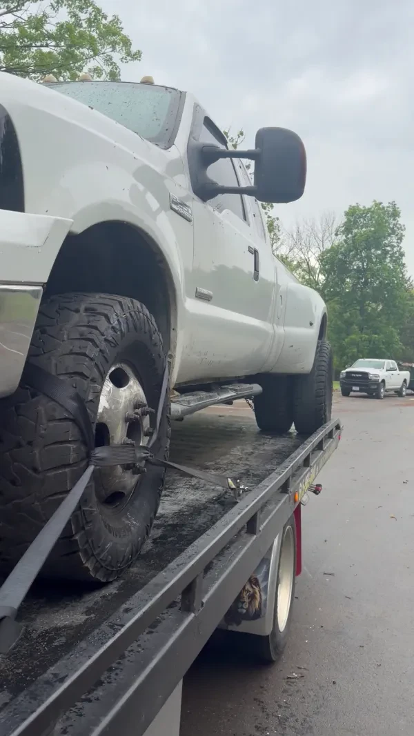 King’s Towing & Recovery LLC - photo 2