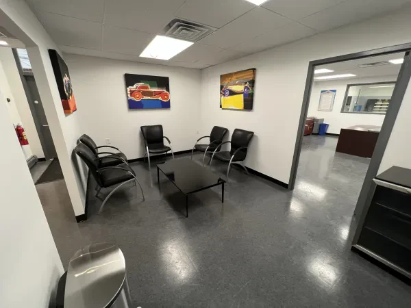 Vinart Reconditioning Center - photo 4