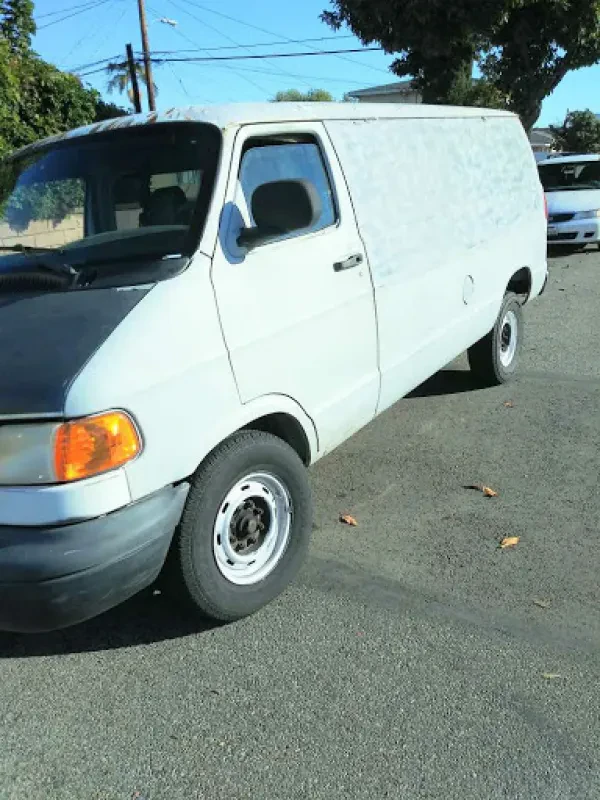 El Parce Used Auto Parts - photo 4